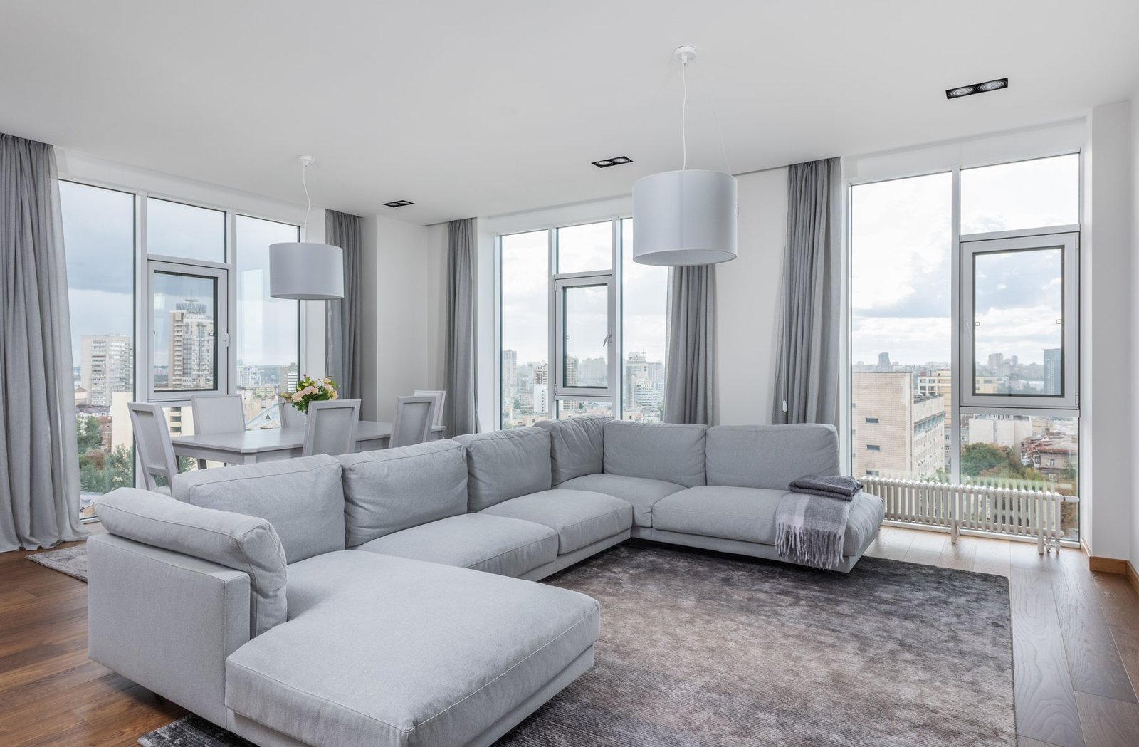 Lakefront Home Window Treatments in Winter Haven